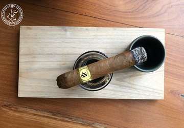 Trinidad robusto T a smoke from heaven ♥️. 😗💨
.
.
.
.
.
.
.

#montechristo #hupmanncigars  #bolivarcigars  #edicionlimitada #limitadateam #cigar #cigarsmoking #cigarsmokers #cigarporn #botl #cigarafocionado #cigarlifestyle #partagascigars  #cigarnow #instadaily #smokingnow #nowsmoking #romeoyjulieta  #cigarsociety #cigarstyle #habano #cigargang #monte #regionaledicion #cigarsocialclub #cigaroftheday  #cuba #cigarphotography #سيجار