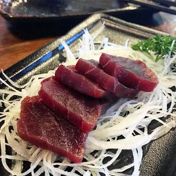 tuna sashimi by sushi hana 🐟 🐠 
#sushi #sushitime #tuna #tunasashimi #sashimi #japan #japanesefood #food #foodie #foodies #foodgasm #infokuliner #kulinerbali #infokulinerbali #balifoodies #denpasar #seminyak