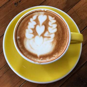 pluv and coffee
Beverage : cappuccino
Food : aglio olio (smoked beef)
Place : @ucoffee.bdg 
#coffeelover #coffeetime #coffeeshop #coffeebandung #coffeeaddict