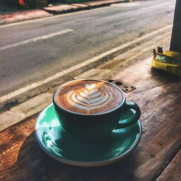 Start your day with a cup of happiness ✨
#barista #baristalife #baristadaily #coffee #ubud #ubudcoffee #bali #vsco #vscocam