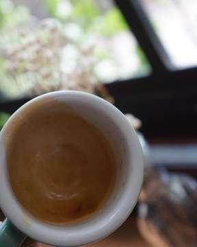 Leftover Coffee ☕️ .
.
.
#fillmorecoffee #leftover #coffee #espresso #sonya6000 #sonya6000camera