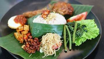 Cari Makanan Nusantara?
👇👇👇
@the.viral.cafe 
@the.viral.cafe 
@the.viral.cafe 
Nasi Lemak Viral Ayam Rendang .
.
The Viral Cafe
Jl. Teuku Umar No.3e
Medan
061-4519884
#theviralcafe #theviral #nasilemak #nasilemakmedan #ayamrendang #kulinermedan #kulinernusantara #makanenakmedan #medan #Medanfood #food #makandimedan #lezatnikmat - #regrann