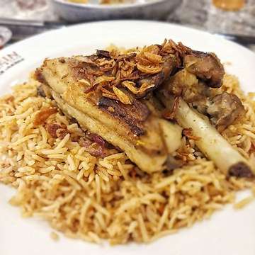 Nasi kebuli ini enak pisan 👌
#nasikebuli #nasikebulikambing #al_zein #instafood #foodlover #arabic_food