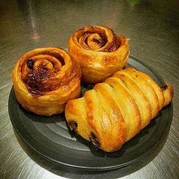 #rocketespresso #r58 
#rocketpeople #ubud #dessert #pastries #petitfours #petitfour #pastrybali