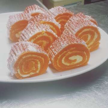 These lil cutes.... #pastry #sweettooth #swissroll #instafood #foodgasm #sugary #sugaryesplease