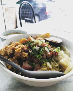 Missing this medan noodle from jakarta right now..
#abeautifulspot #throwback #indonoodle #breakfast #bakmidanautoba