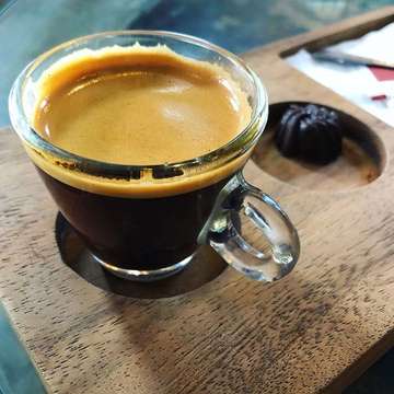 ☕️ #instacoffee #coffeegram #espresso #doubleespresso #coffeebreak #brickhouse #coffee #bonvivant #balilife #goodlife #seminyak #bali #indonesia