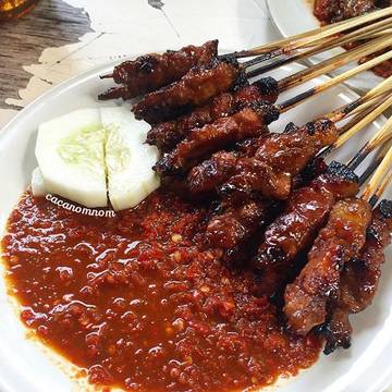 The Best Satai Plecing at Bali! 🤤😍🌶🌶🌶🌶🌶
•
#Goodeats#igfood#foodstagram#foodgram#foodbloggers#nomnom#instayum#eatfamous#food#foodblog#hungry#eats#foodgasm#tasty#foody#jakarta#foodoftheday#kulinerjakarta#makan#makanenak#foodporn#yummy#makanenakjakarta#jajanan#nyemil#sateplecingarjuna#bali#pedas#sate#delicious