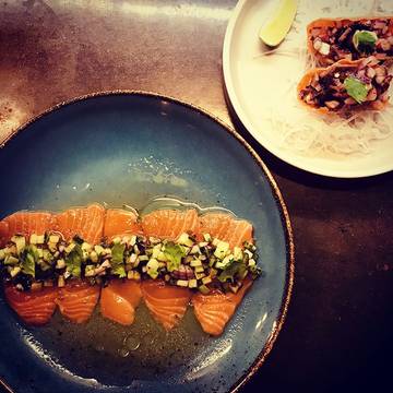 #asianfood #fusion #sashimi #japanesefood #balilife #dinnerfortwo