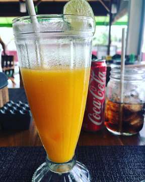 There’s not much that beats fresh mango juice!