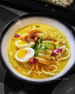 Another hidden gem in Central Jakarta 😍😍
-
Have you try @misejakarta ‘s prawn laksa? 😋😋😋
-
So yummy and delicious.
A bowl isn’t enough 😍😍
-
📌: Prawn Laksa
📍: @misejakarta 
Jl. KH Wahid Hasyim no 55A,
-
-
#boomakan #misejakarta #prawnlaksa #laksa #udang #kuliner #delicious #halal #nomnomnom #cheese #makanmakan #kulineraddict #cuisine #kulinernusantara #sukamakan #sehat #makanbanyak #kekinian #love #makanberat #jajanan #jakartapusat #Indonesia #jakarta #nusantara #makan #bitesbymarc #audeatingout  #mytastemylife #eeeeats