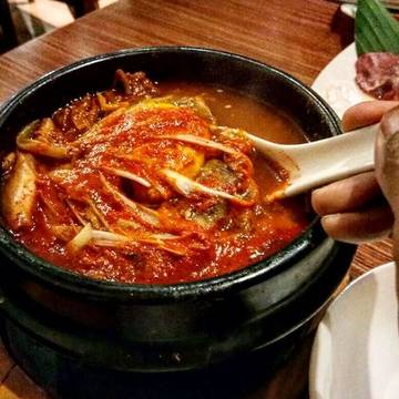 //
.
.
.
.
//
#koreanfood #korea #kimchi #meat
#food #foodies #followforfollow #eat #foodporn #follow4follow #like4like #ayomakan #chubby #chubbyclub #lovefood #yeah #happytummy #happyeating #gendut #yangpentinghappy #citarasa #nusantara ##spicyfood #noodle #chickennoodle  #yummy #bakmilovers bakmiclub #bakmitomat