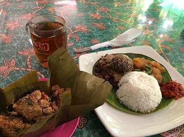 Monggo sarapan ... #gudeg #gudegpejompongan #brunch #localfood #indonesianfood #langkahdannafas