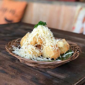 #traditionalfood #foodporn #culinary #singkong #singkongkeju #keju #cheese #cassava