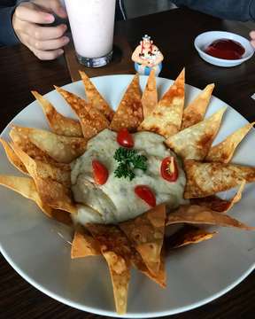 #lunch #deliciousfood#obelix#nachos #ayamgeprek