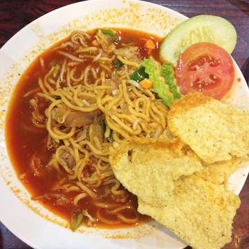So perfect for Bandung's weather، here you go, Aceh Noodle 🍜