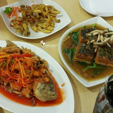 3 menu for Dinner 😋😋 #foodpornography #foodlover #foodporn #jktfoodies #redbean #chinesefood #fish #tofu #mushrooms