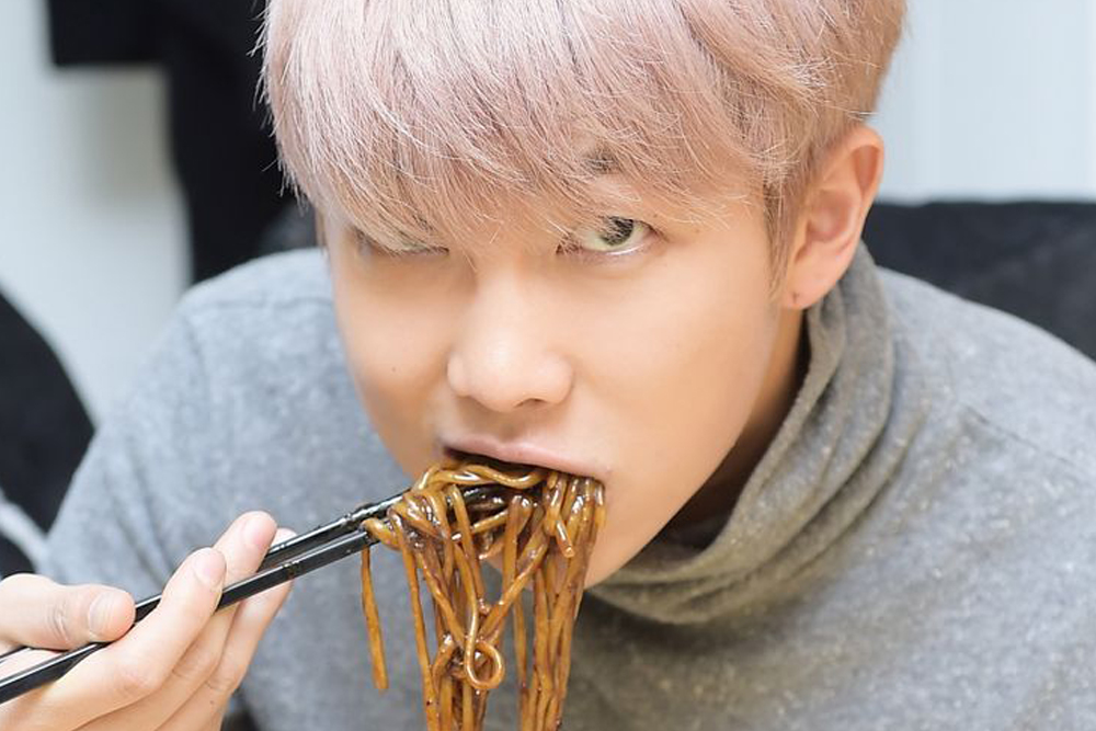 Ternyata Makanan ini Nggak Boleh Dimakan Idol K-Pop!