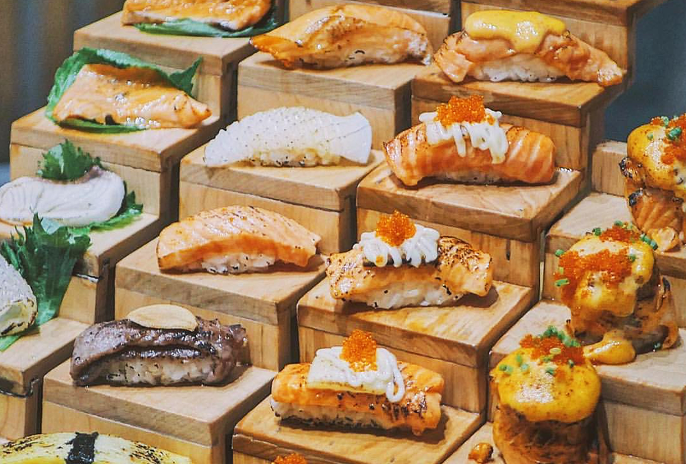 Sushi di Atas Tangga yang Bikin Orang Menganga