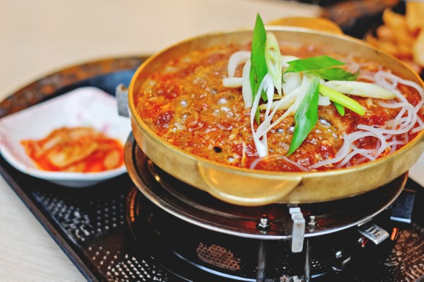 10 Restoran Korea Halal Yang Harus Kamu Coba Di Jakarta