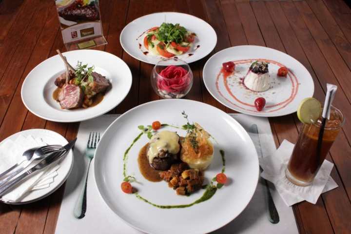 [#EATJKT2015] B’Steak, Restoran Yang Cocok Untuk Penggemar Daging!