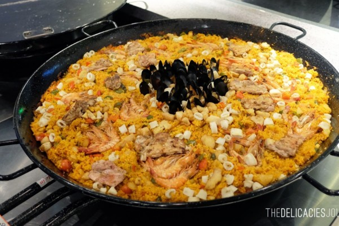 8 Tempat Makan SPANYOL Yang Bakal Bikin Ketagihan!